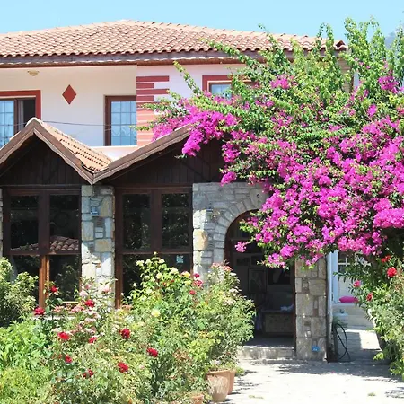 Πανσιόν Melinda & Restaurant 3*