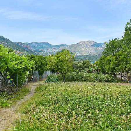 Melinda & Restaurant Πανσιόν